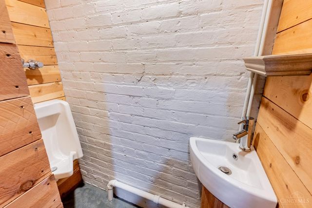 507 W Mcmicken Avenue, Cincinnati, OH 45214