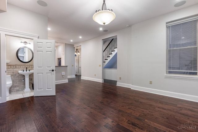 507 W Mcmicken Avenue, Cincinnati, OH 45214