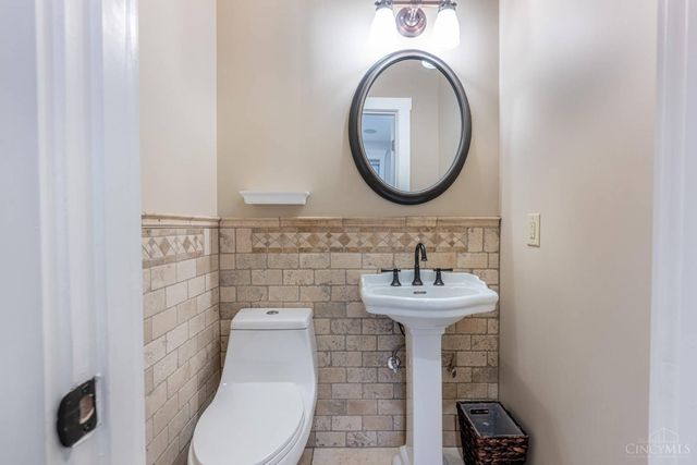 507 W Mcmicken Avenue, Cincinnati, OH 45214