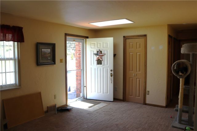 390 Streets Run Rd, Whitehall, PA 15236