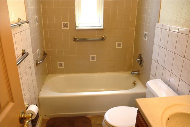 390 Streets Run Rd, Whitehall, PA 15236