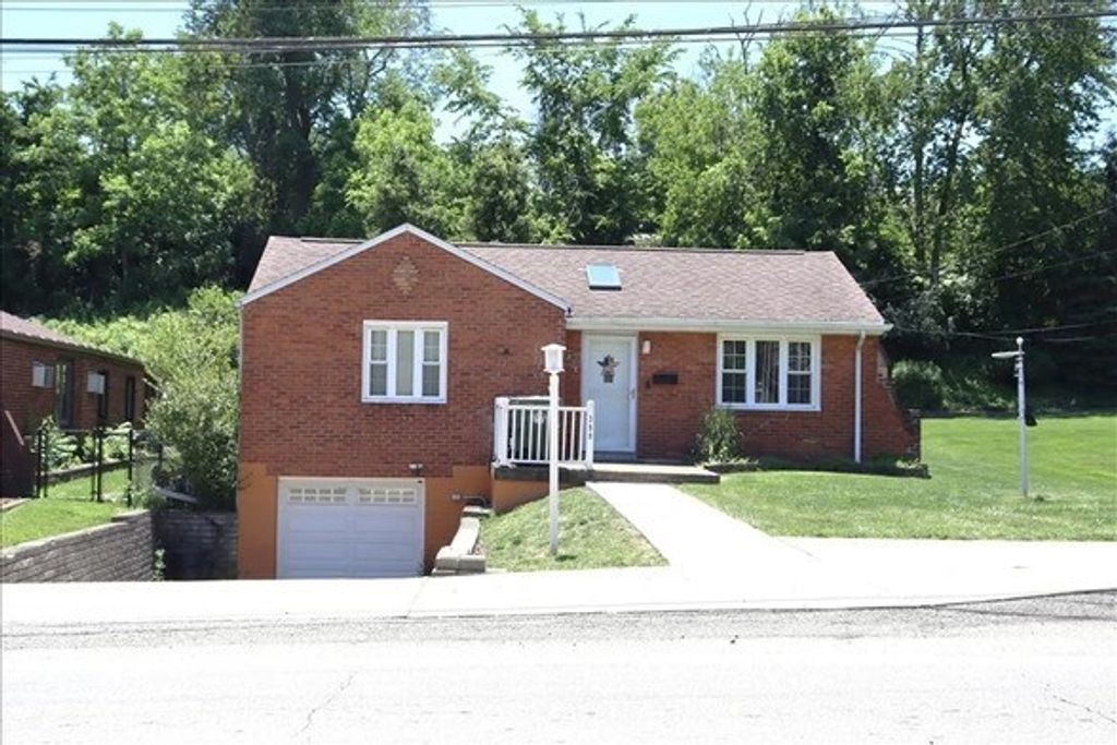 390 Streets Run Rd, Whitehall, PA 15236