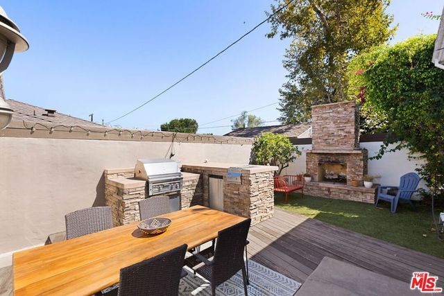 1500 S Spaulding Avenue, Los Angeles, CA 90019