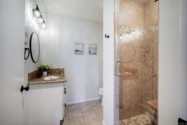 2400 ALTISMA Way B, Carlsbad, CA 92009