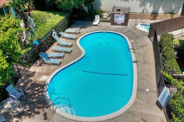 2400 ALTISMA Way B, Carlsbad, CA 92009