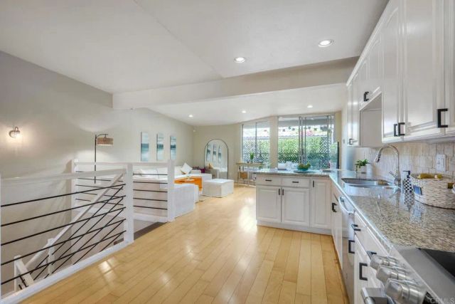 2400 ALTISMA Way B, Carlsbad, CA 92009