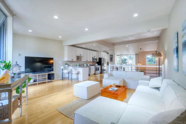 2400 ALTISMA Way B, Carlsbad, CA 92009