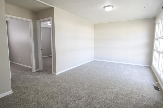 611 Viemont Ave, Salina, KS 67401