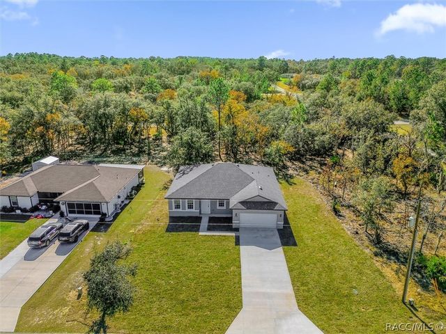 1718 W Manchester Drive, Citrus Springs, FL 34434