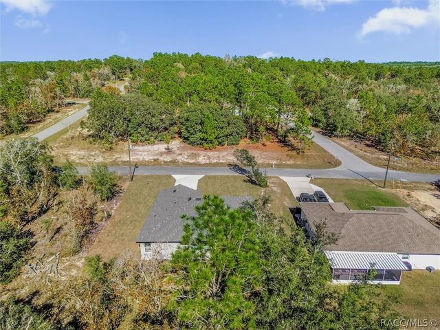 1718 W Manchester Drive, Citrus Springs, FL 34434