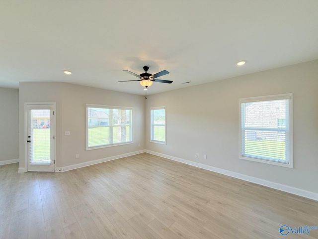 29406 Crawfish Drive, Harvest, AL 35749