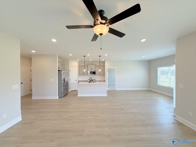 29406 Crawfish Drive, Harvest, AL 35749