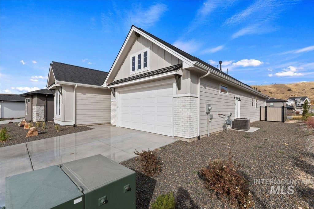6538 E Lucy Dr, Eagle, ID 83629 photo 3