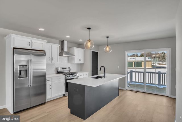 10-16 MORGAN CIRCLE, Carlisle, PA 17015