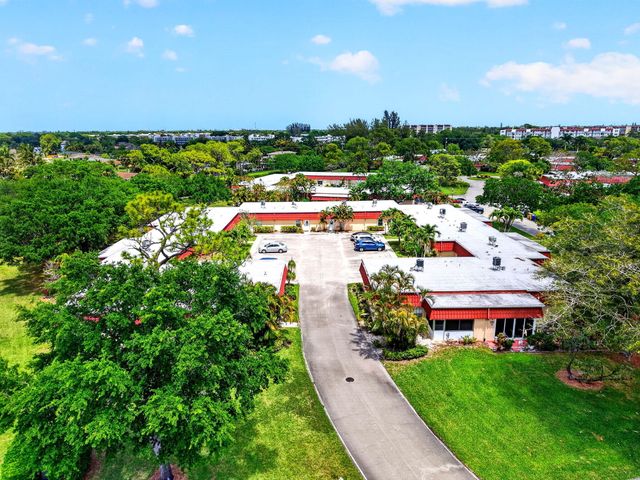 260 Cape Cod Circle, Lake Worth, FL 33467