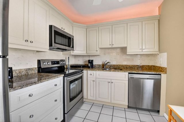 260 Cape Cod Circle, Lake Worth, FL 33467