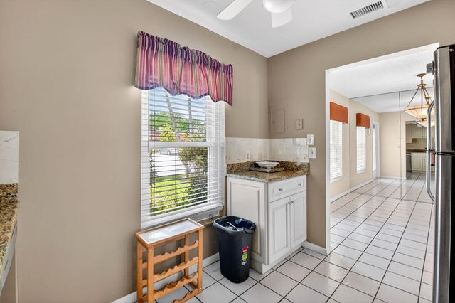 260 Cape Cod Circle, Lake Worth, FL 33467