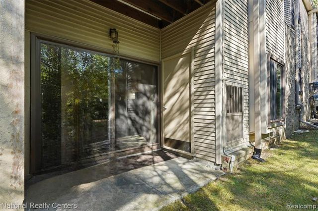 20718 Taft Road, Northville, MI 48167