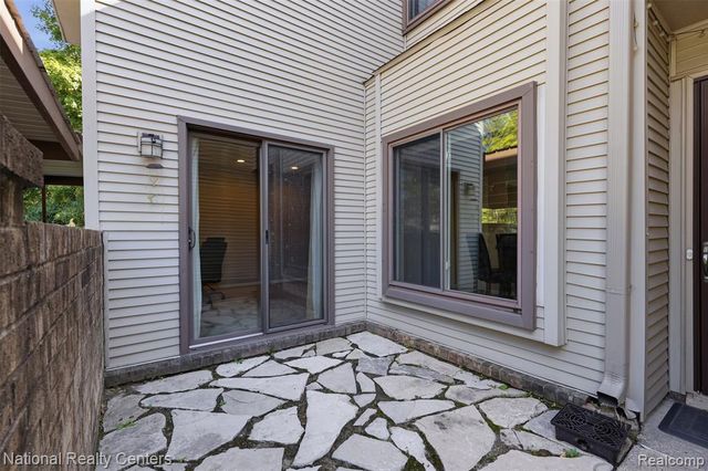 20718 Taft Road, Northville, MI 48167
