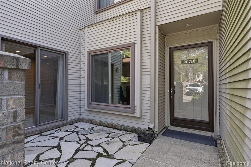 20718 Taft Road, Northville, MI 48167