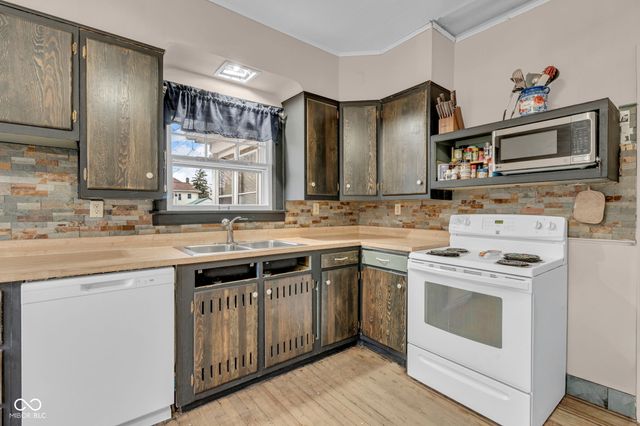 312 E Franklin Street, Crawfordsville, IN 47933