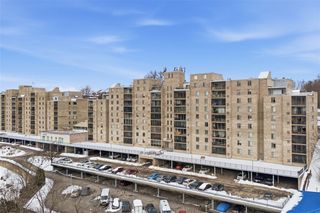 2160 Greentree Rd 604W, Scott Twp, PA 15220