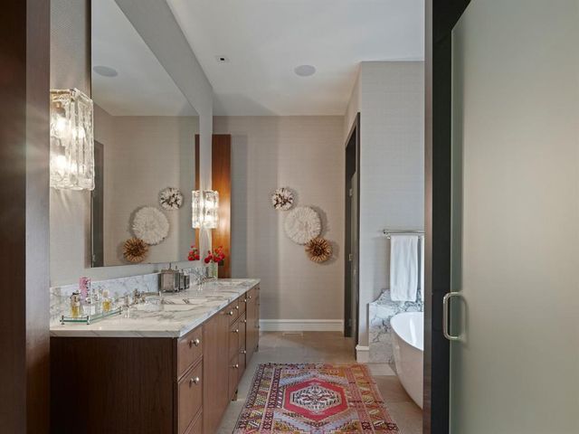 8400 Stonehurst Court, Oklahoma City, OK 73120
