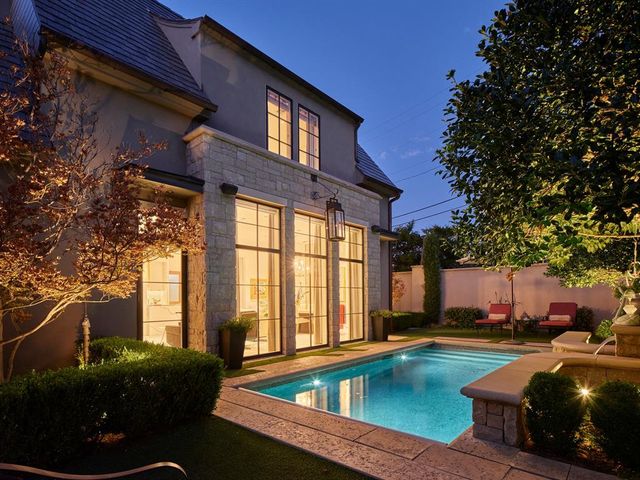 8400 Stonehurst Court, Oklahoma City, OK 73120
