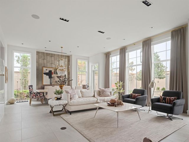 8400 Stonehurst Court, Oklahoma City, OK 73120