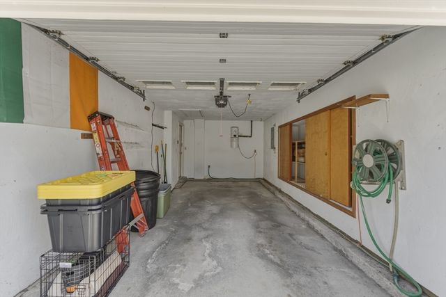 402 Ridgefield Cir D, Clinton, MA 01510