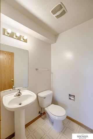 7331 Whitewater Lane, Lincoln, NE 68521