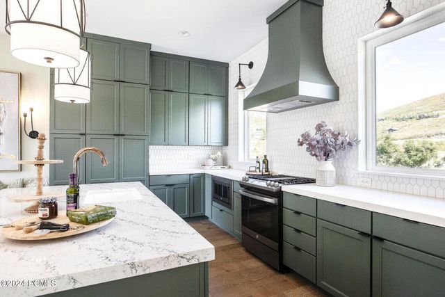 376 W Ascent Drive, Hideout, UT 84036
