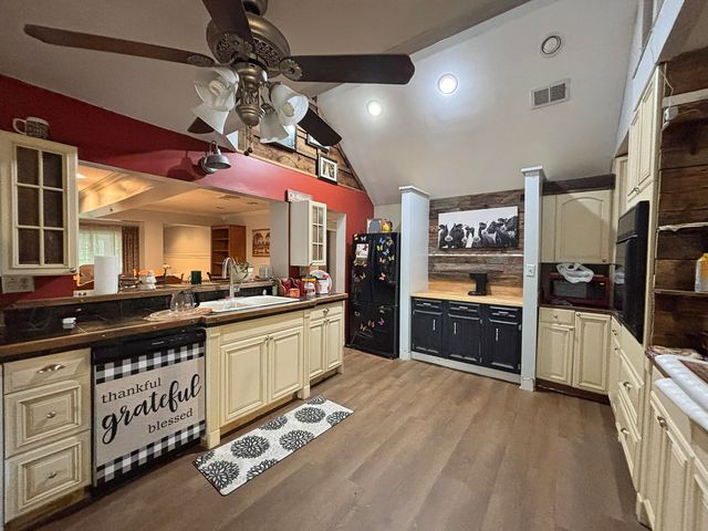 630 Dollie Miller Road, East Bernstadt, KY 40729
