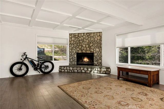 971 Nadelhorn Drive, Lake Arrowhead, CA 92352