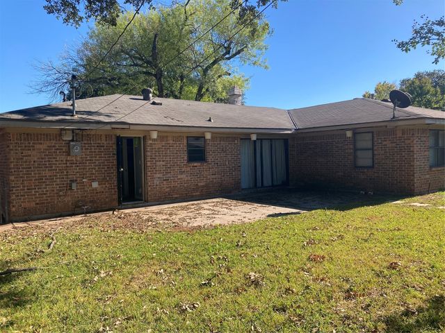 302 Burgundy Circle, Shreveport, LA 71105