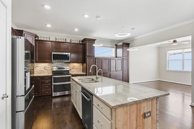 7890 Planters Lane, West Chester, OH 45069