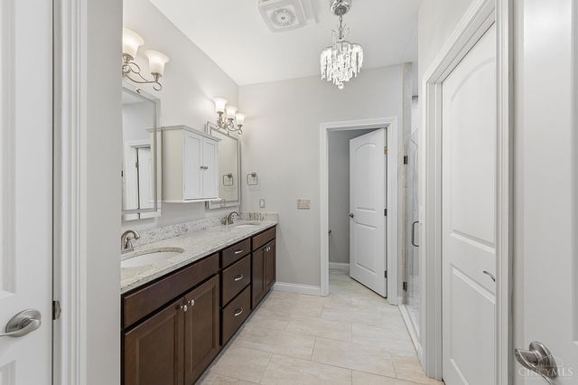 7890 Planters Lane, West Chester, OH 45069