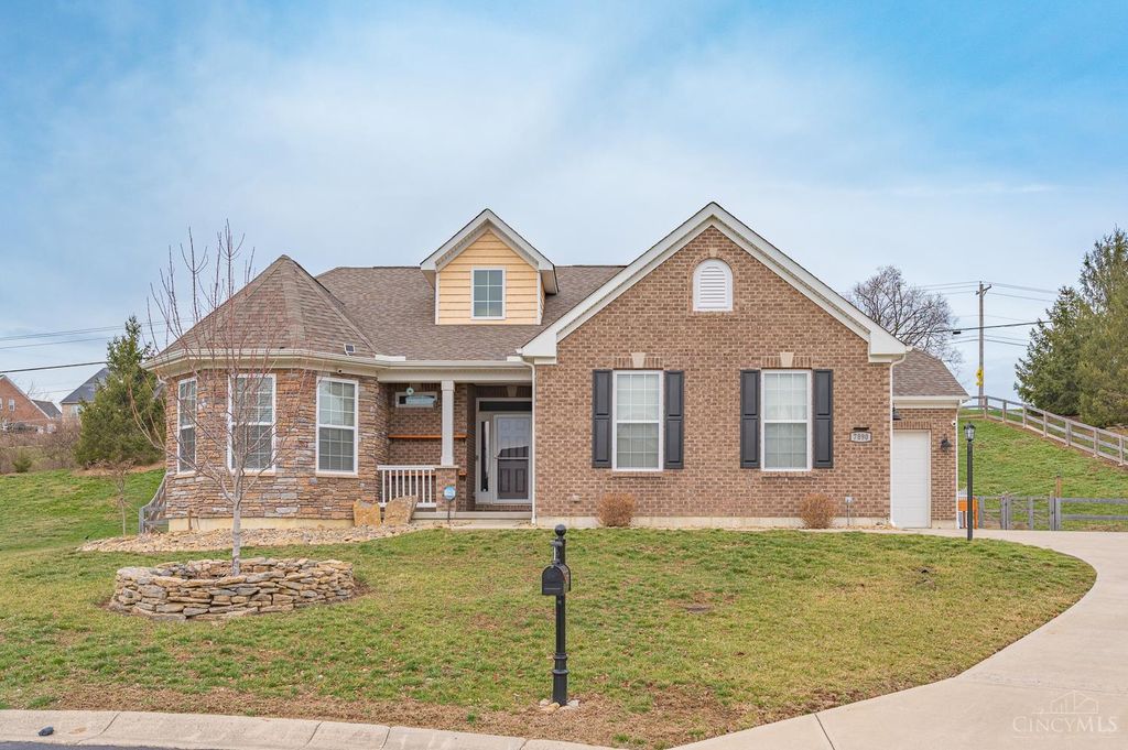 7890 Planters Lane, West Chester, OH 45069
