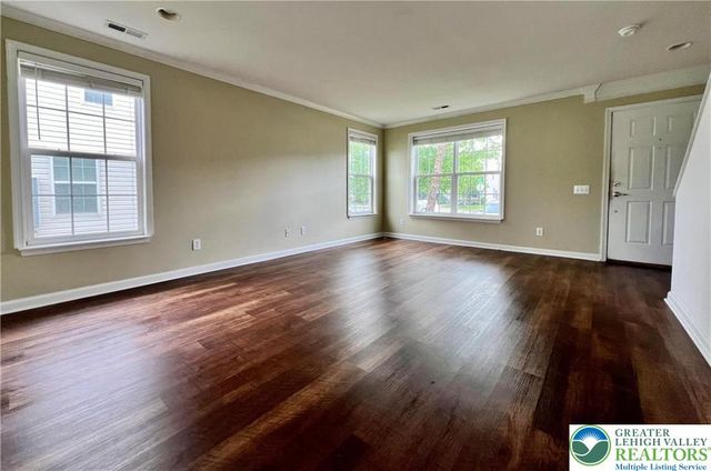 8395 Saylor Court, Upper Macungie Twp, PA 18031