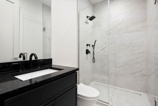 4846 N Hermitage Avenue, Chicago, IL 60640