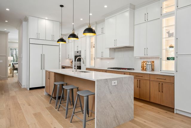 4846 N Hermitage Avenue, Chicago, IL 60640