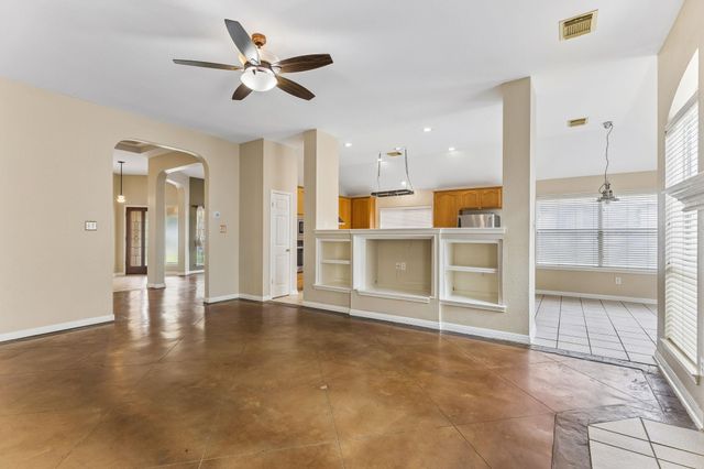 7206 W Magic Mountain LN, Round Rock, TX 78681