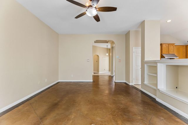 7206 W Magic Mountain LN, Round Rock, TX 78681