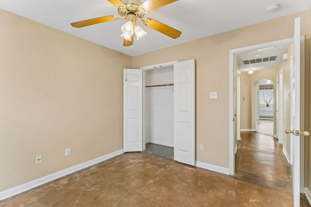 7206 W Magic Mountain LN, Round Rock, TX 78681
