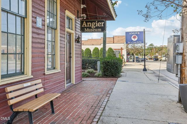 47 Thistle Patch Place, Angier, NC 27501