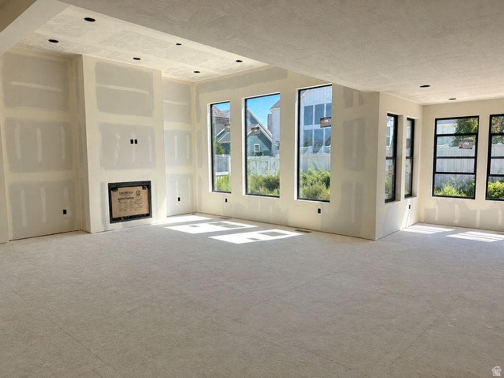743 W SARA DR, Saratoga Springs, UT 84045 — photo 4