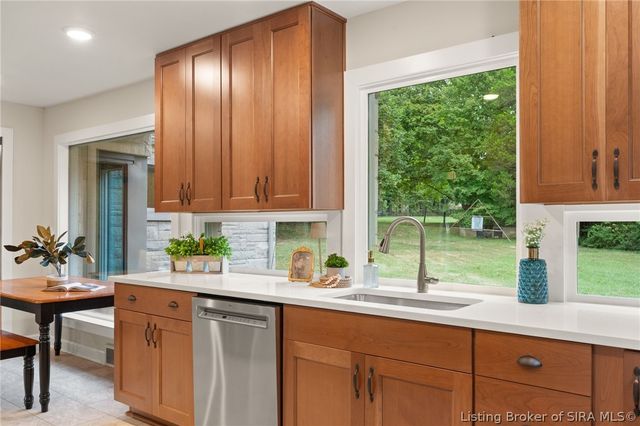 3884 Paoli Pike, Floyds Knobs, IN 47119