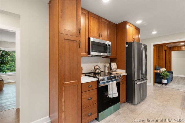 3884 Paoli Pike, Floyds Knobs, IN 47119