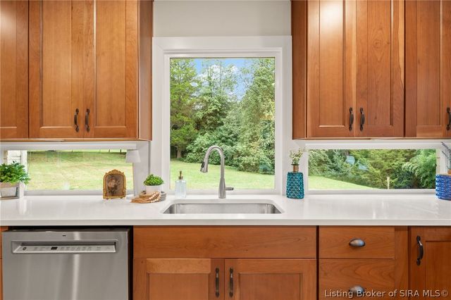 3884 Paoli Pike, Floyds Knobs, IN 47119