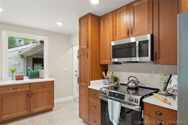 3884 Paoli Pike, Floyds Knobs, IN 47119